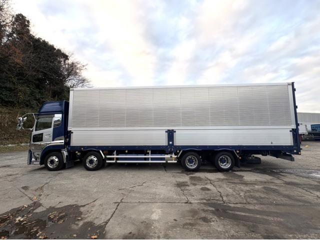 NISSAN DIESEL Quon 2020