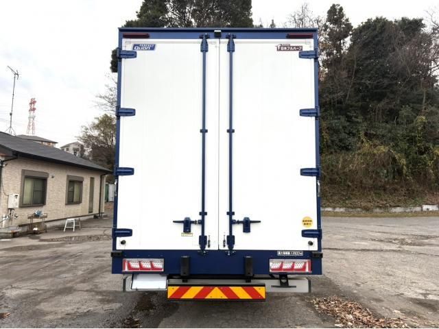 NISSAN DIESEL Quon 2020