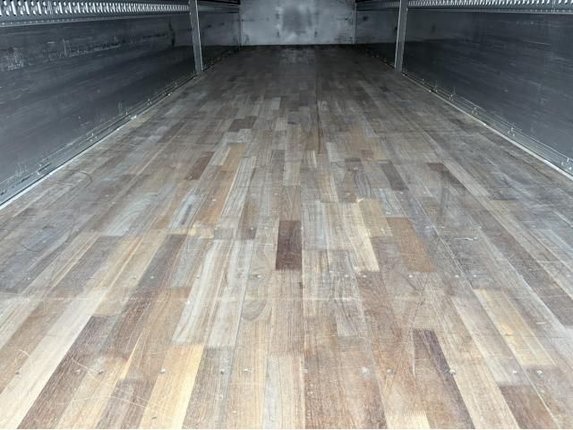 NISSAN DIESEL Quon 2020