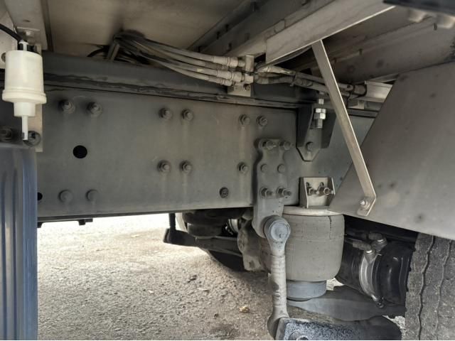 NISSAN DIESEL Quon 2020