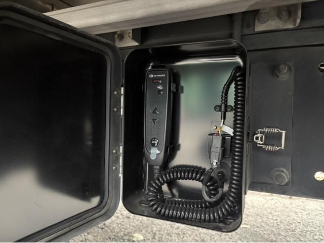 NISSAN DIESEL Quon 2020