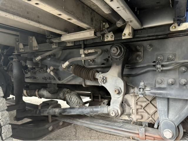 NISSAN DIESEL Quon 2020