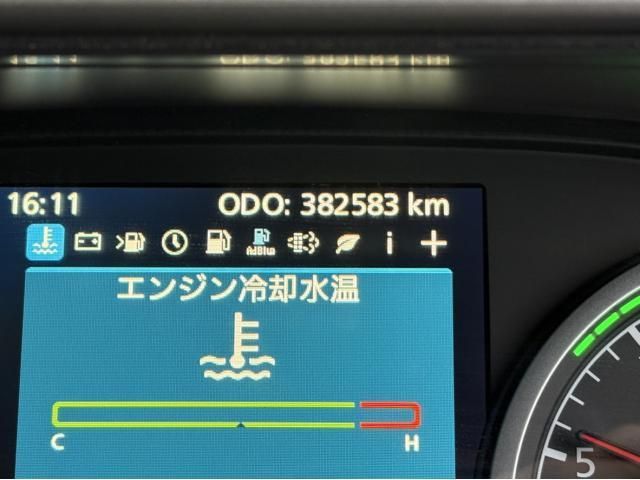 NISSAN DIESEL Quon 2020