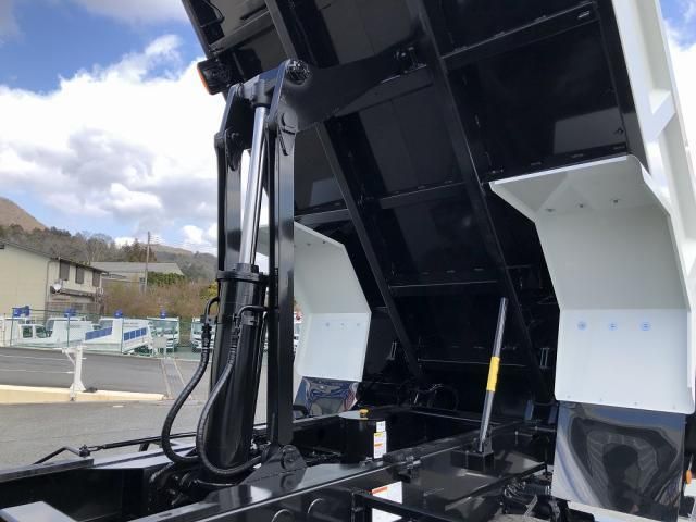 MITSUBISHI FUSOU FIGHTER 2024