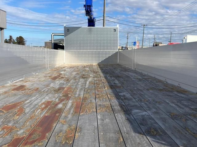 MITSUBISHI FUSOU SUPER GREAT 2023