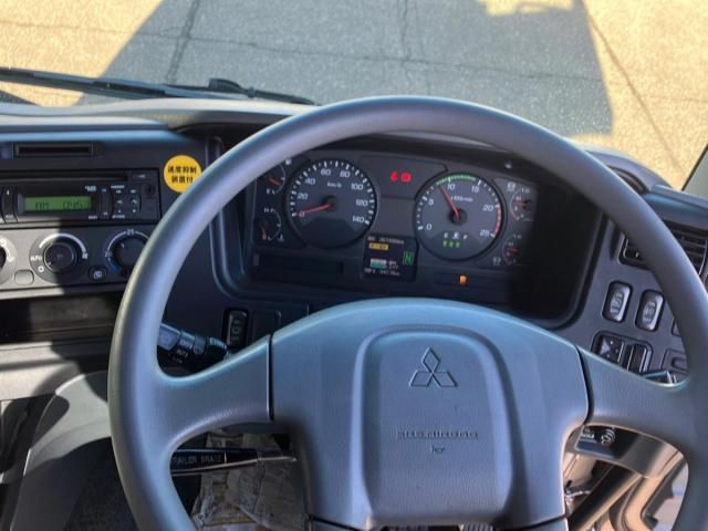 MITSUBISHI FUSOU SUPER GREAT 2016