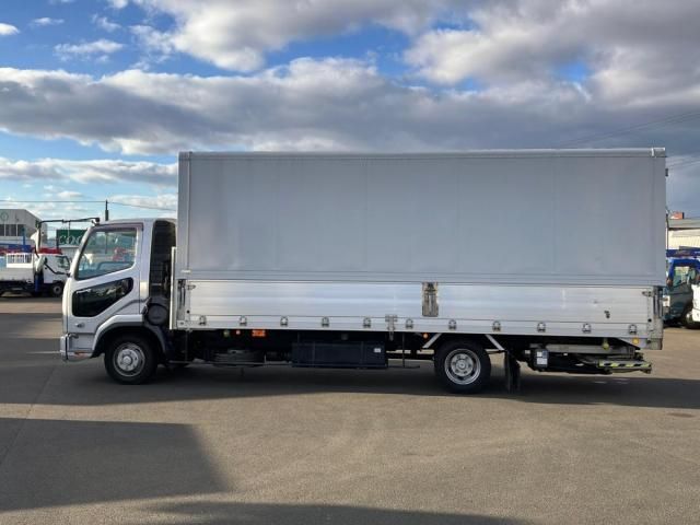 MITSUBISHI FUSOU FIGHTER 2011