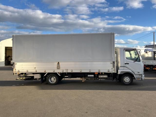 MITSUBISHI FUSOU FIGHTER 2011