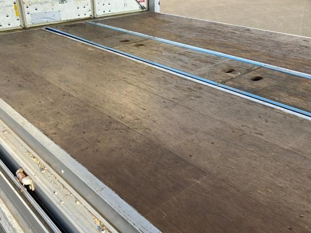 MITSUBISHI FUSOU FIGHTER 2011