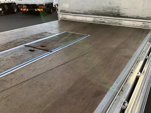 MITSUBISHI FUSOU FIGHTER 2011