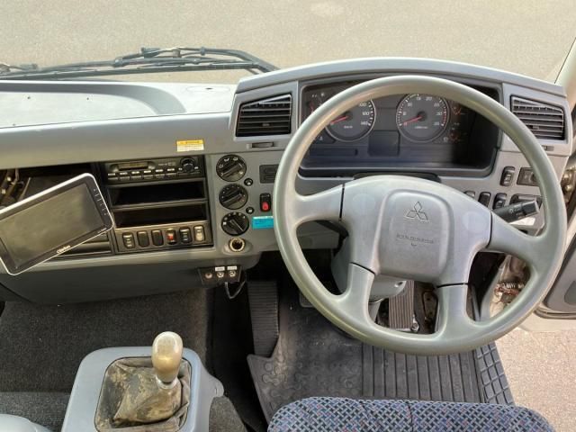 MITSUBISHI FUSOU FIGHTER 2011