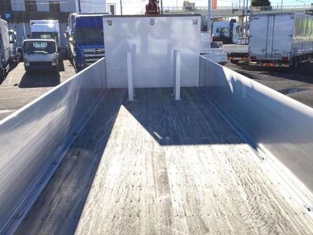 MITSUBISHI FUSOU SUPER GREAT 2023