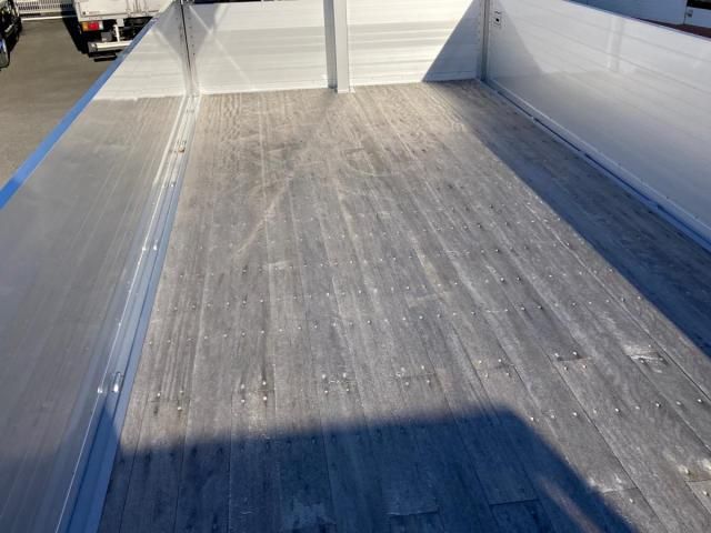 MITSUBISHI FUSOU SUPER GREAT 2023