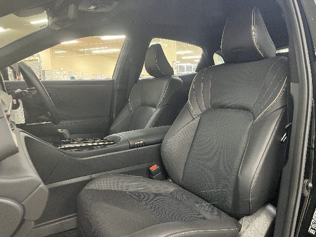 TOYOTA CROWN SPORT 2023