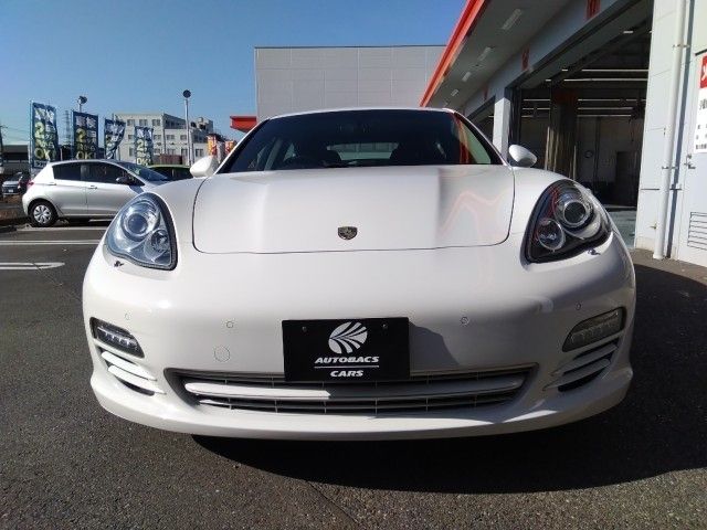PORSCHE PORSCHE PANAMERA 2011