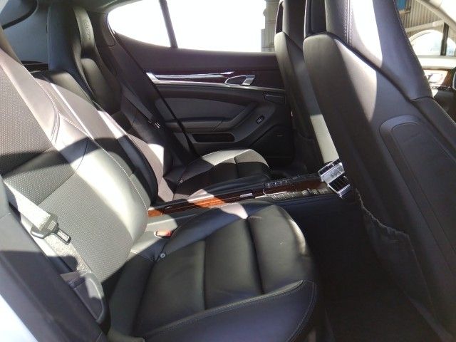 PORSCHE PORSCHE PANAMERA 2011