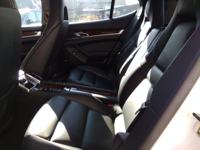 PORSCHE PORSCHE PANAMERA 2011