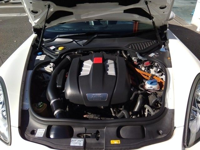 PORSCHE PORSCHE PANAMERA 2011