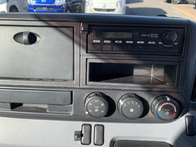 MITSUBISHI CANTER 2013