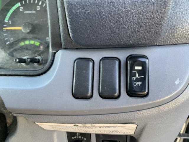 MITSUBISHI CANTER 2013