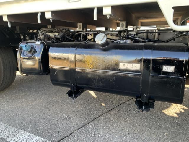 MITSUBISHI CANTER 2013