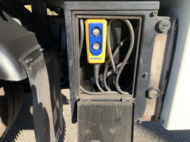 MITSUBISHI CANTER 2013