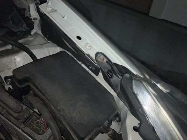 TOYOTA PRIUS Alpha 2014