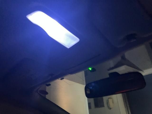 TOYOTA PRIUS Alpha 2014