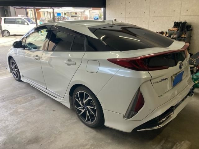 TOYOTA PRIUS PHV 2021