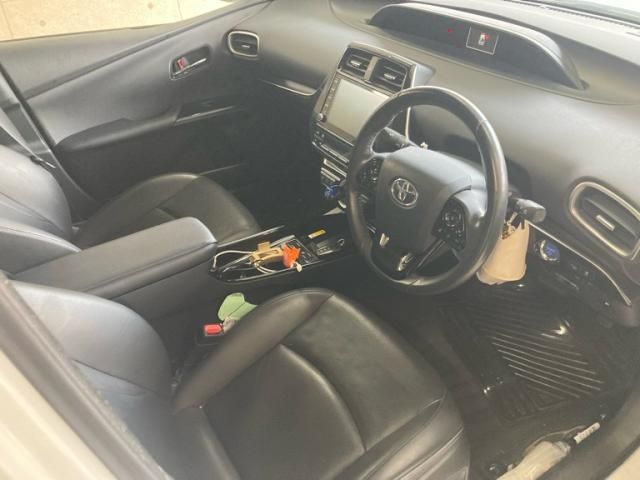 TOYOTA PRIUS PHV 2021