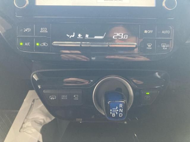 TOYOTA PRIUS PHV 2021