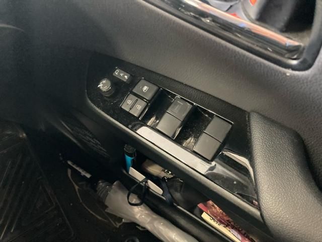 TOYOTA PRIUS PHV 2021