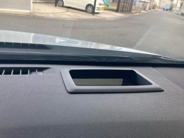 TOYOTA PRIUS PHV 2021