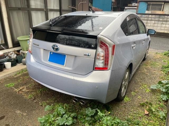 TOYOTA PRIUS 2012