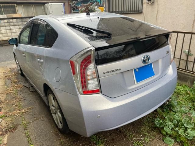 TOYOTA PRIUS 2012