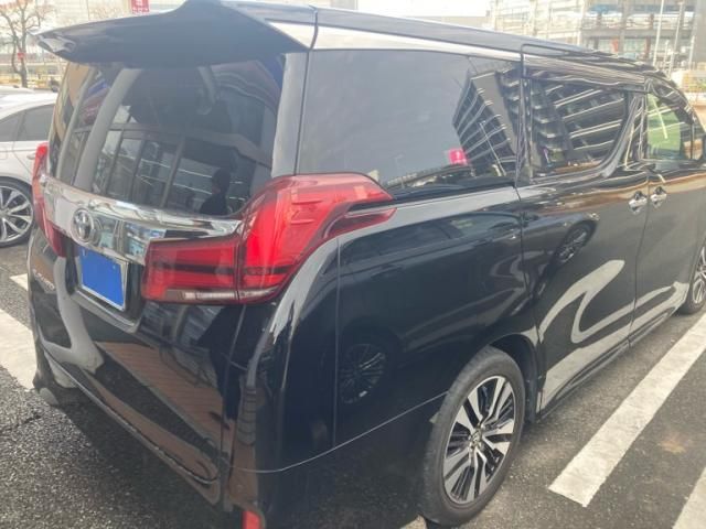TOYOTA ALPHARD 2018
