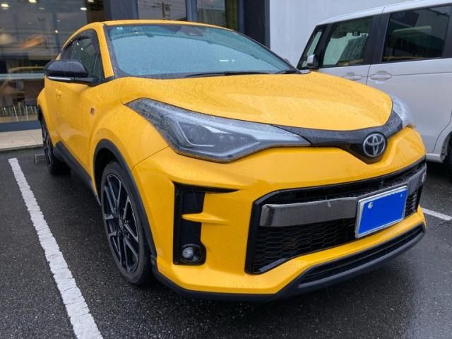 TOYOTA C-HR 2021