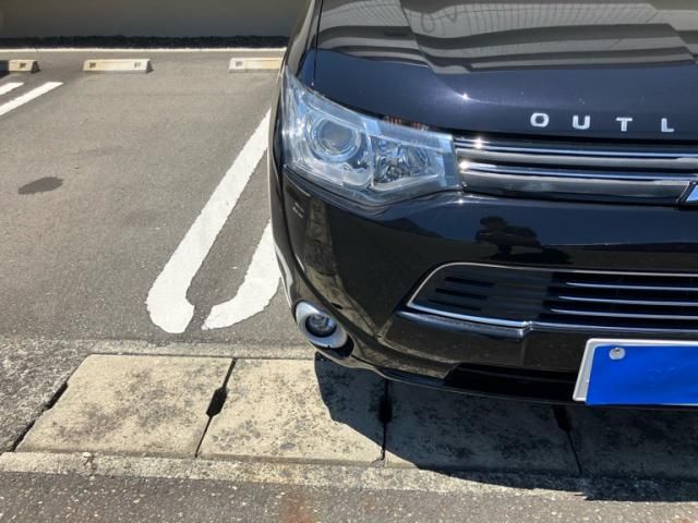 MITSUBISHI OUTLANDER PHEV 2013