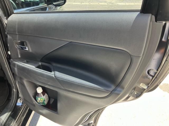 MITSUBISHI OUTLANDER PHEV 2013