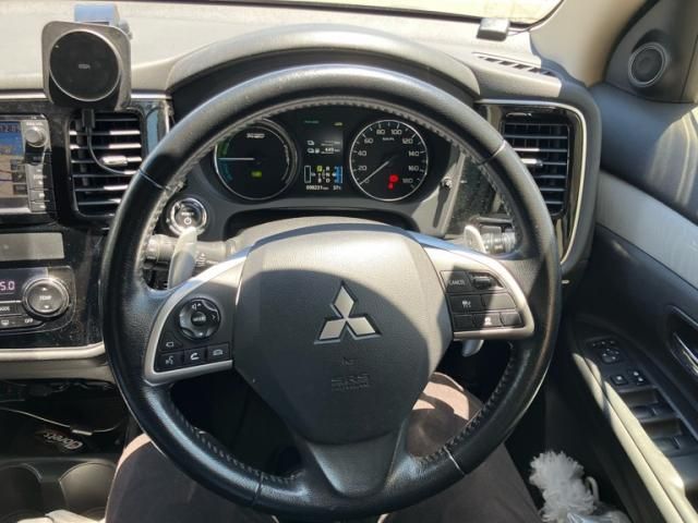 MITSUBISHI OUTLANDER PHEV 2013