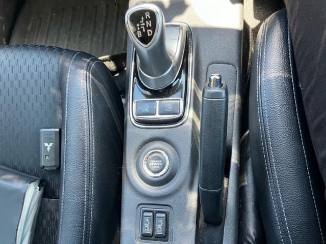 MITSUBISHI OUTLANDER PHEV 2013