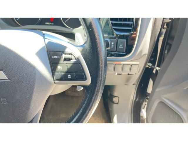 MITSUBISHI OUTLANDER PHEV 2013