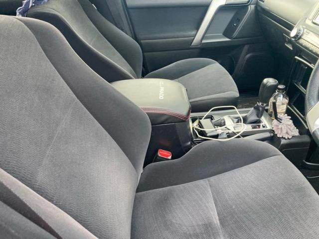 TOYOTA LANDCRUISER PRADO 2017