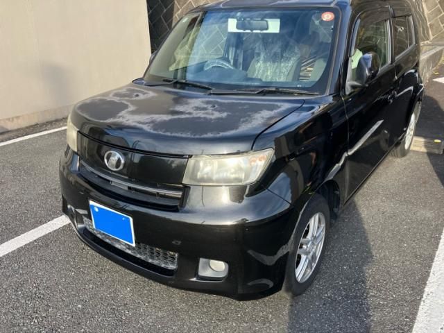 TOYOTA bB 2009