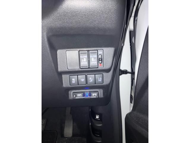 HONDA FREED HYBRID 2023