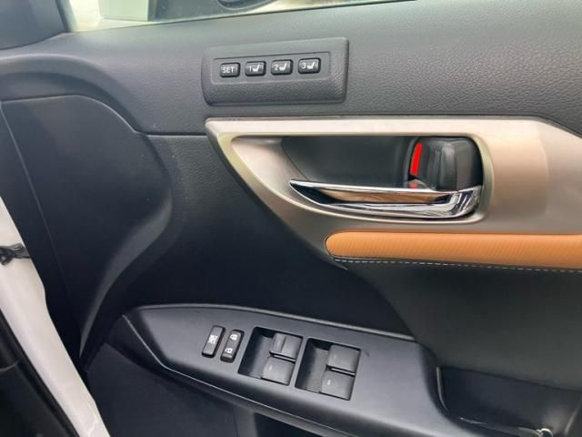 TOYOTA LEXUS CT200h 2014