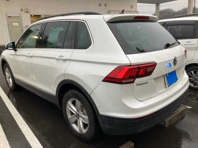 VOLKSWAGEN VOLKSWAGEN TIGUAN 2017