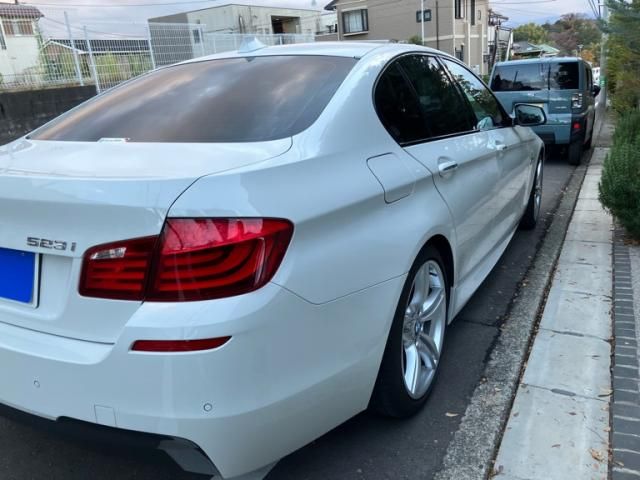 BMW BMW 5series sedan 2011