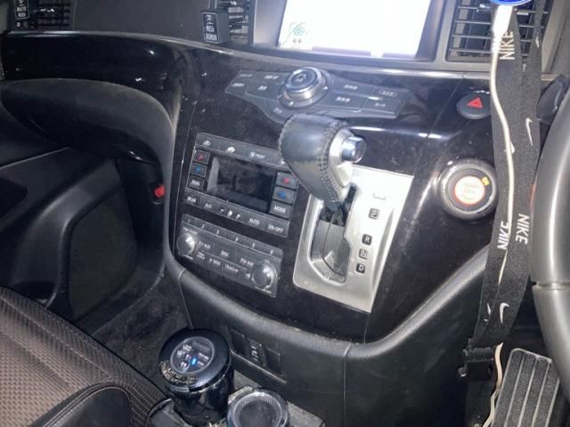NISSAN ELGRAND 2010