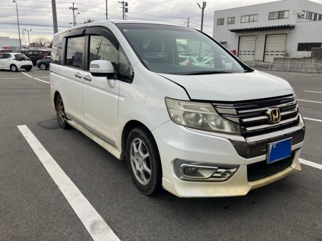 HONDA STEPWAGON SPADA 2013
